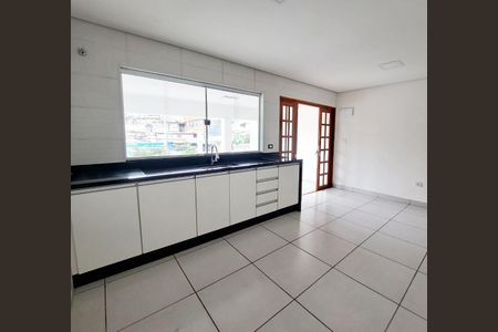 Casa para alugar com 120m², 3 quartos e 2 vagasSala/Cozinha