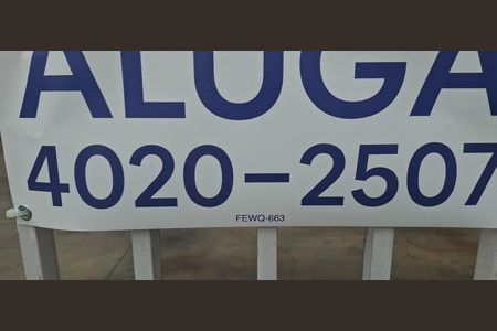 Apartamento para alugar com 66m², 2 quartos e sem vagaPlaca instalada em 15/05 com o código da placa FEWQ-663 