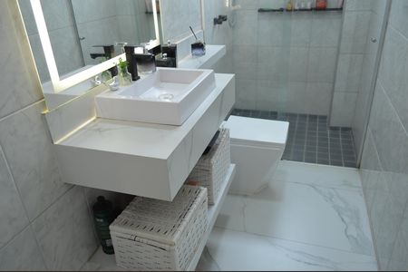 Apartamento para alugar com 66m², 2 quartos e sem vagaBanheiro