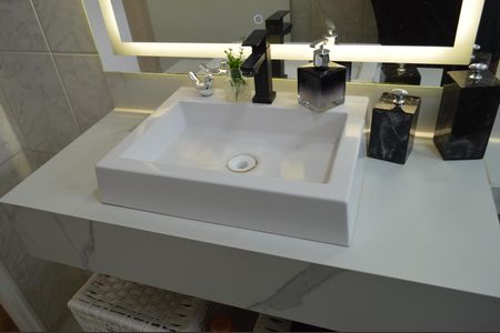 Apartamento para alugar com 66m², 2 quartos e sem vagaBanheiro
