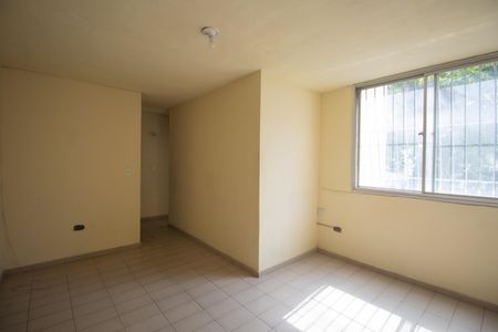 Sala de apartamento para alugar com 2 quartos, 60m² em Alcantara, São Gonçalo