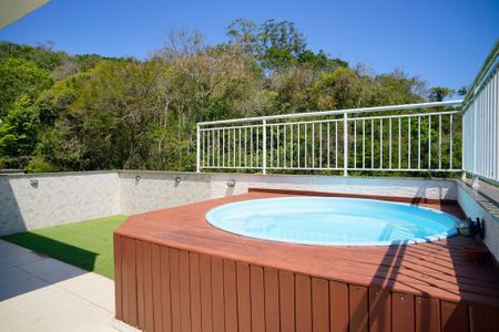 Apartamento à venda com 142m², 3 quartos e 1 vagaPiscina