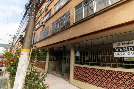 Apartamento à venda com 76m², 2 quartos e 1 vaga Apartamento à venda com 76m², 2 quartos e 1 vagaPlaquinha