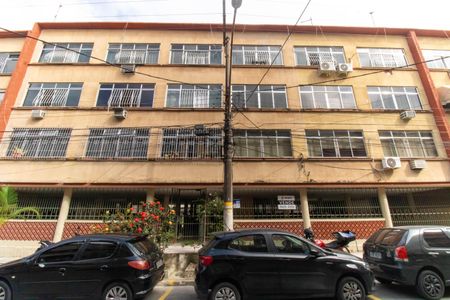 Apartamento à venda com 76m², 2 quartos e 1 vaga Apartamento à venda com 76m², 2 quartos e 1 vagaFachada