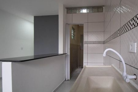 Sala/Cozinha de casa para alugar com 1 quarto, 39m² em Vila Germinal, São Paulo