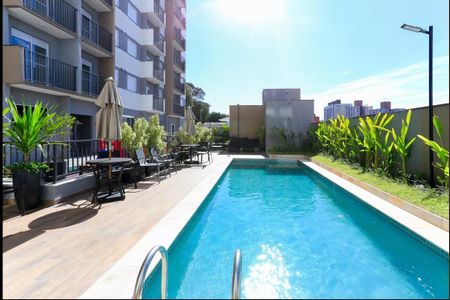 Casa de condomínio para alugar com 24m², 1 quarto e sem vaga Casa de condomínio para alugar com 24m², 1 quarto e sem vagaÁrea comum - Piscina