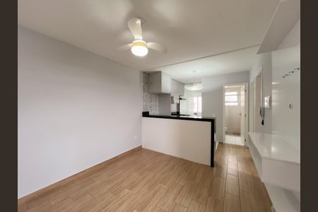 Sala de apartamento para alugar com 2 quartos, 44m² em Parque das Colinas, Valinhos