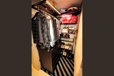 Apartamento à venda com 65m², 2 quartos e 2 vagasCloset