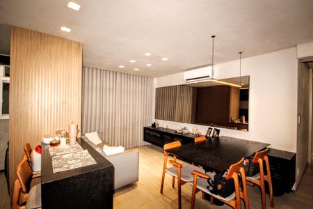 sala de apartamento à venda com 2 quartos, 65m² em Carmo, Belo Horizonte