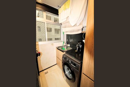 Apartamento à venda com 65m², 2 quartos e 2 vagasÁrea de Serviço