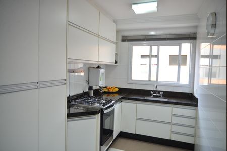 Apartamento à venda com 108m², 3 quartos e 2 vagasCozinha