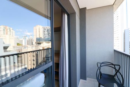 Varanda de kitnet/studio para alugar com 1 quarto, 22m² em Jardim das Acácias, São Paulo