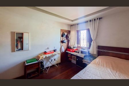 Casa à venda com 360m², 4 quartos e 4 vagas Casa à venda com 360m², 4 quartos e 4 vagasQuarto 3