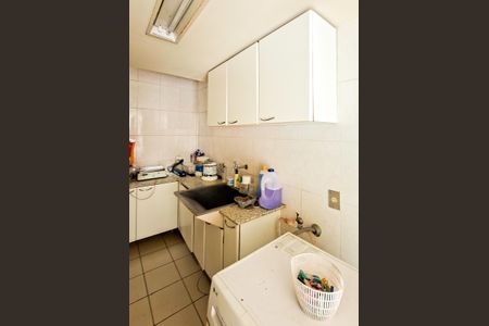 Casa à venda com 360m², 4 quartos e 4 vagas Casa à venda com 360m², 4 quartos e 4 vagasÁrea de Serviço