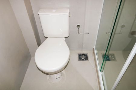 Apartamento para alugar com 73m², 2 quartos e sem vaga Apartamento para alugar com 73m², 2 quartos e sem vagaBanheiro do Quarto Suíte