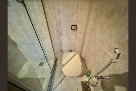 Apartamento à venda com 141m², 4 quartos e 3 vagas Apartamento à venda com 141m², 4 quartos e 3 vagasBanheiro Social