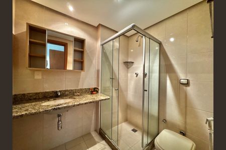 Apartamento à venda com 141m², 4 quartos e 3 vagas Apartamento à venda com 141m², 4 quartos e 3 vagasSuíte - Banheiro