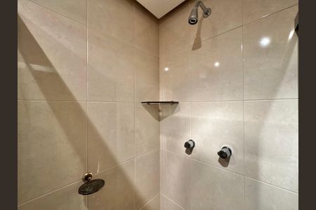 Apartamento à venda com 141m², 4 quartos e 3 vagas Apartamento à venda com 141m², 4 quartos e 3 vagasSuíte - Banheiro