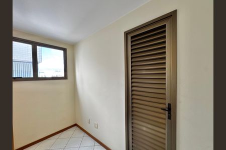 Apartamento à venda com 141m², 4 quartos e 3 vagas Apartamento à venda com 141m², 4 quartos e 3 vagasCozinha e Área de Serviço - Quarto