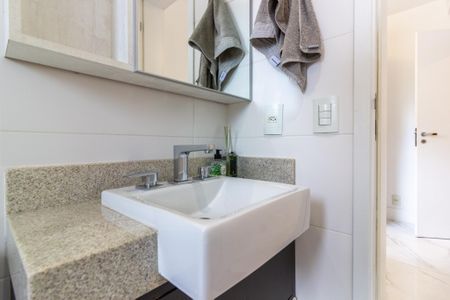 Apartamento para alugar com 110m², 2 quartos e 3 vagasBanheiro da Suíte 1