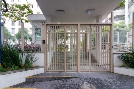 Apartamento para alugar com 50m², 2 quartos e 1 vagaFachada e portaria