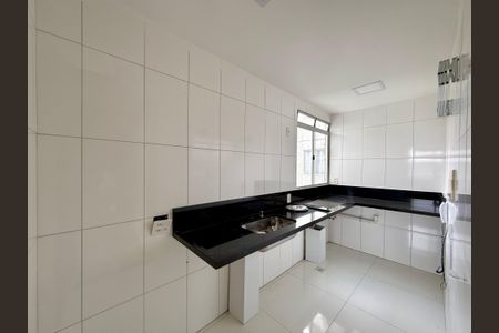 Apartamento à venda com 38m², 2 quartos e 1 vaga Apartamento à venda com 38m², 2 quartos e 1 vagaCozinha