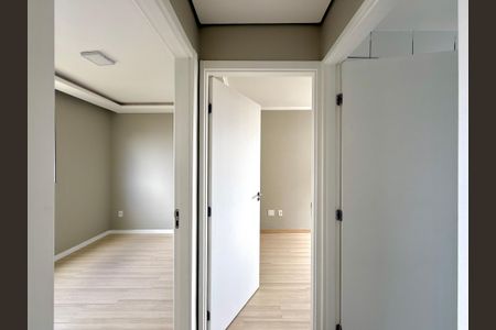 Apartamento à venda com 38m², 2 quartos e 1 vaga Apartamento à venda com 38m², 2 quartos e 1 vagaCorredor Quartos