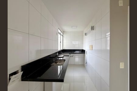 Apartamento à venda com 38m², 2 quartos e 1 vaga Apartamento à venda com 38m², 2 quartos e 1 vagaCozinha