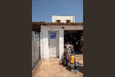 Casa à venda com 300m², 2 quartos e sem vagaPlaquinha