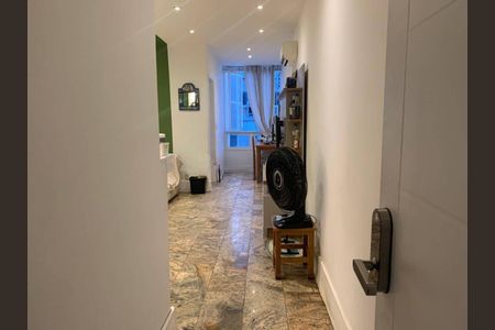 Apartamento à venda com 44m², 1 quarto e sem vaga