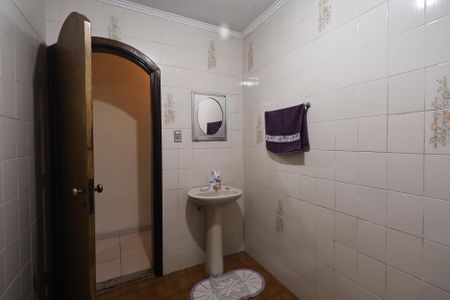 Casa à venda com 180m², 3 quartos e 2 vagasBanheiro