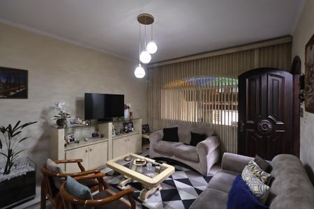 Casa à venda com 180m², 3 quartos e 2 vagasSala