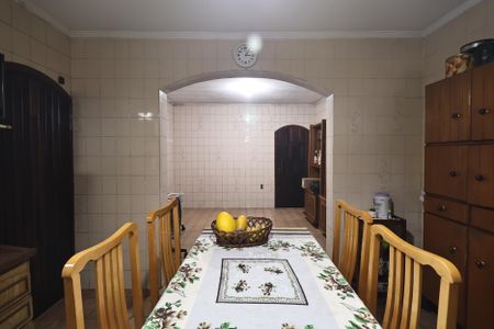 Casa à venda com 180m², 3 quartos e 2 vagasCozinha