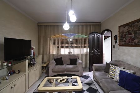 Casa à venda com 180m², 3 quartos e 2 vagasSala