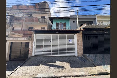 Casa à venda com 180m², 3 quartos e 2 vagasFachada + plaquinha 