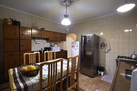 Casa à venda com 180m², 3 quartos e 2 vagasCozinha