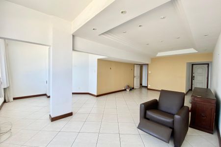 Apartamento à venda com 115m², 2 quartos e 1 vagaSala 