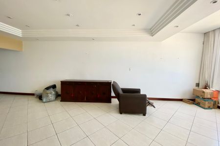 Apartamento à venda com 115m², 2 quartos e 1 vagaSala