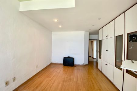 Apartamento à venda com 115m², 2 quartos e 1 vagaSuite 1