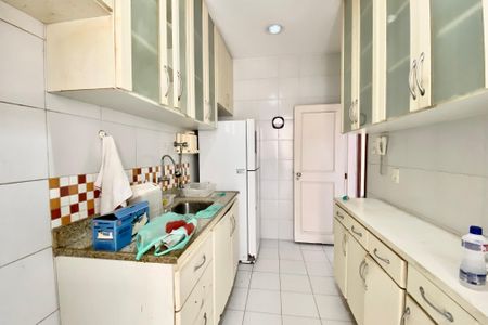 Apartamento à venda com 115m², 2 quartos e 1 vagaCozinha