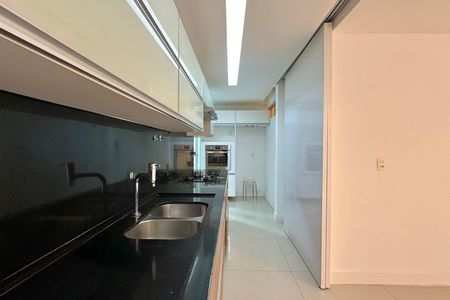 Apartamento à venda com 2 quartos, 117m² em Copacabana, Rio de Janeiro