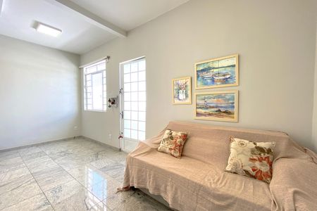 Casa à venda com 120m², 3 quartos e 1 vagaSala