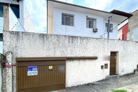Casa à venda com 120m², 3 quartos e 1 vagaFachada
