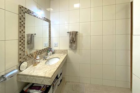 Casa à venda com 120m², 3 quartos e 1 vagaBanheiro