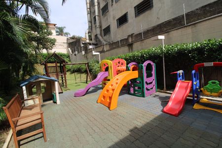 Apartamento para alugar com 69m², 2 quartos e 1 vagaÁrea comum - Playground