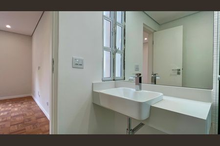 Apartamento à venda com 100m², 2 quartos e 1 vagaBanheiro da Suíte