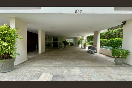 Apartamento à venda com 100m², 2 quartos e 1 vagaEntrada