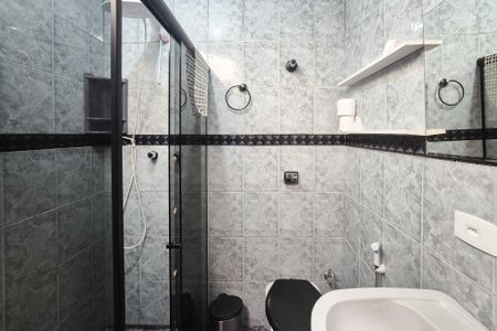 Casa à venda com 450m², 4 quartos e 4 vagasBanheiro da Suíte 1