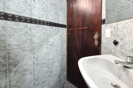 Casa à venda com 450m², 4 quartos e 4 vagasBanheiro da Suíte 3