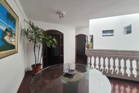 Casa à venda com 450m², 4 quartos e 4 vagasCorredor